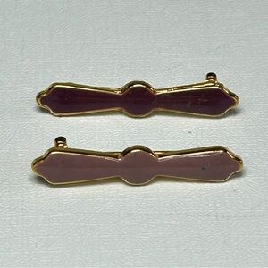 Pair of vintage purple and lavender enameled gold tone bar brooch pins.